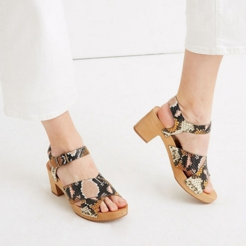 Madewell The Johanna Crisscross Clog Sandal in Snake Embossed Leather